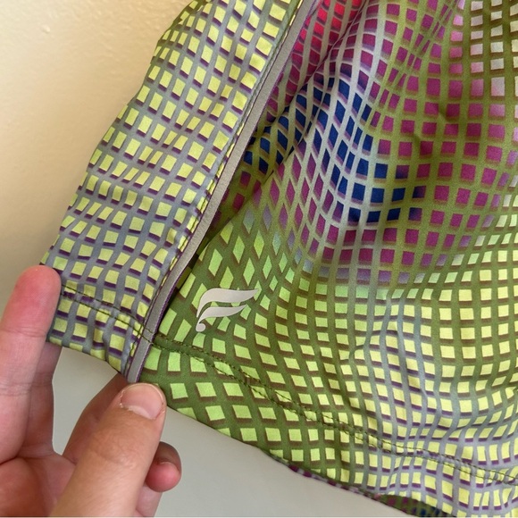 NWT Fabletics Full Speed Mid-Rise Run Shorts Size Small Melted Matrix Cosmic - Picture 4 of 10